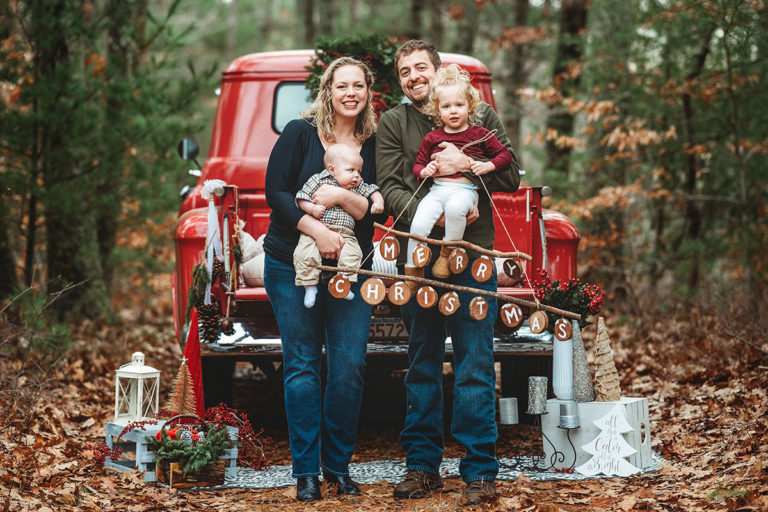 Red Truck Christmas Mini Sessions