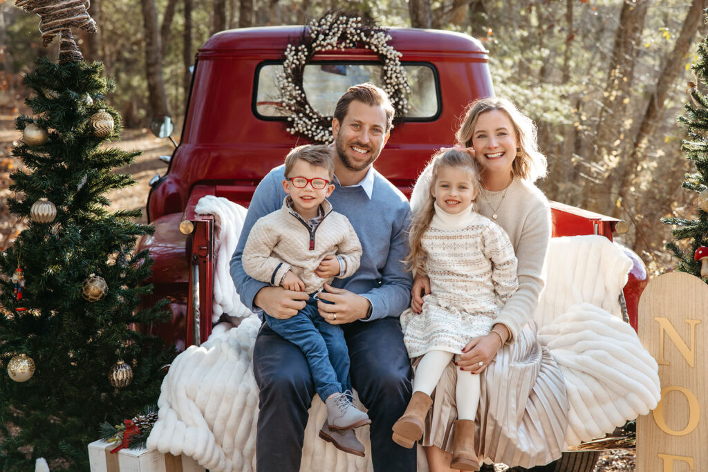 2025 Red Truck Christmas Mini Sessions