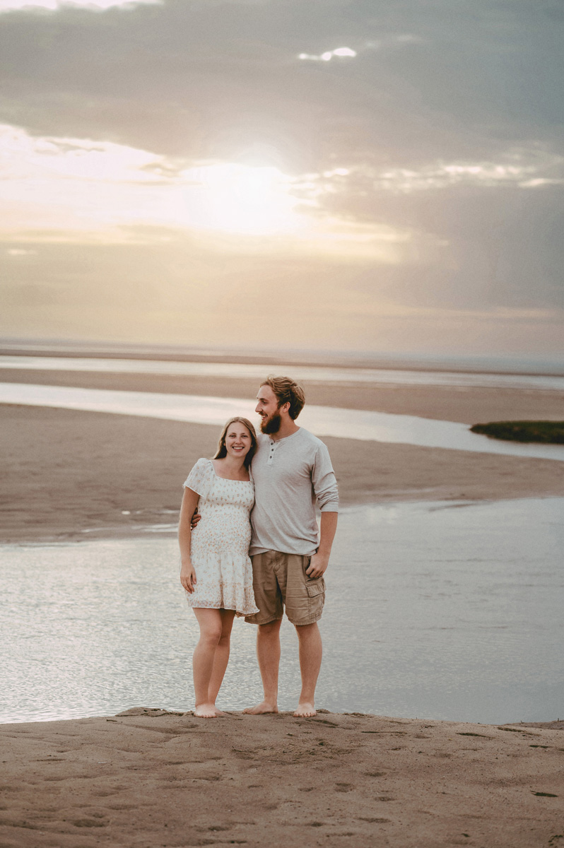 Cape Cod Maternity Photoshoot at Sunset 14 carynscanlan berrymaternity26 040