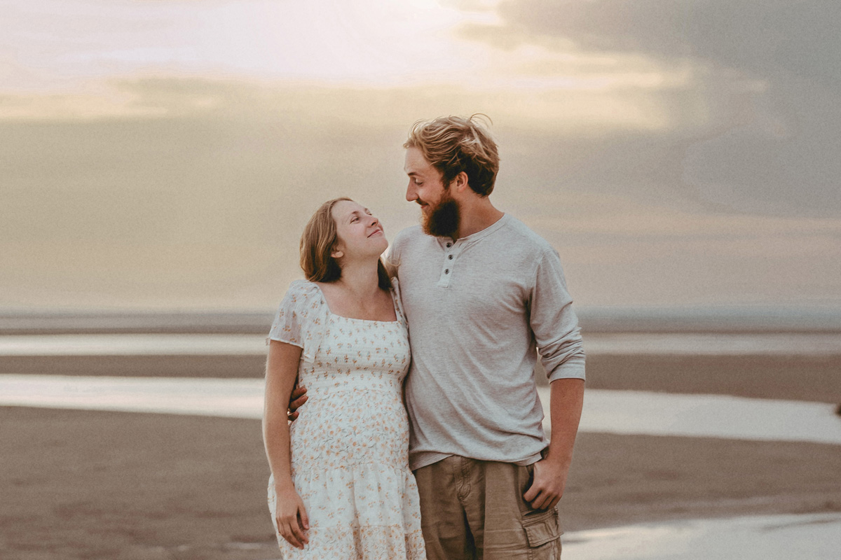 Cape Cod Maternity Photoshoot at Sunset 15 carynscanlan berrymaternity26 042