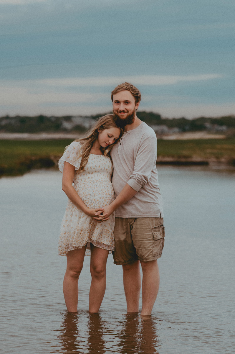 Cape Cod Maternity Photoshoot at Sunset 18 carynscanlan berrymaternity26 055
