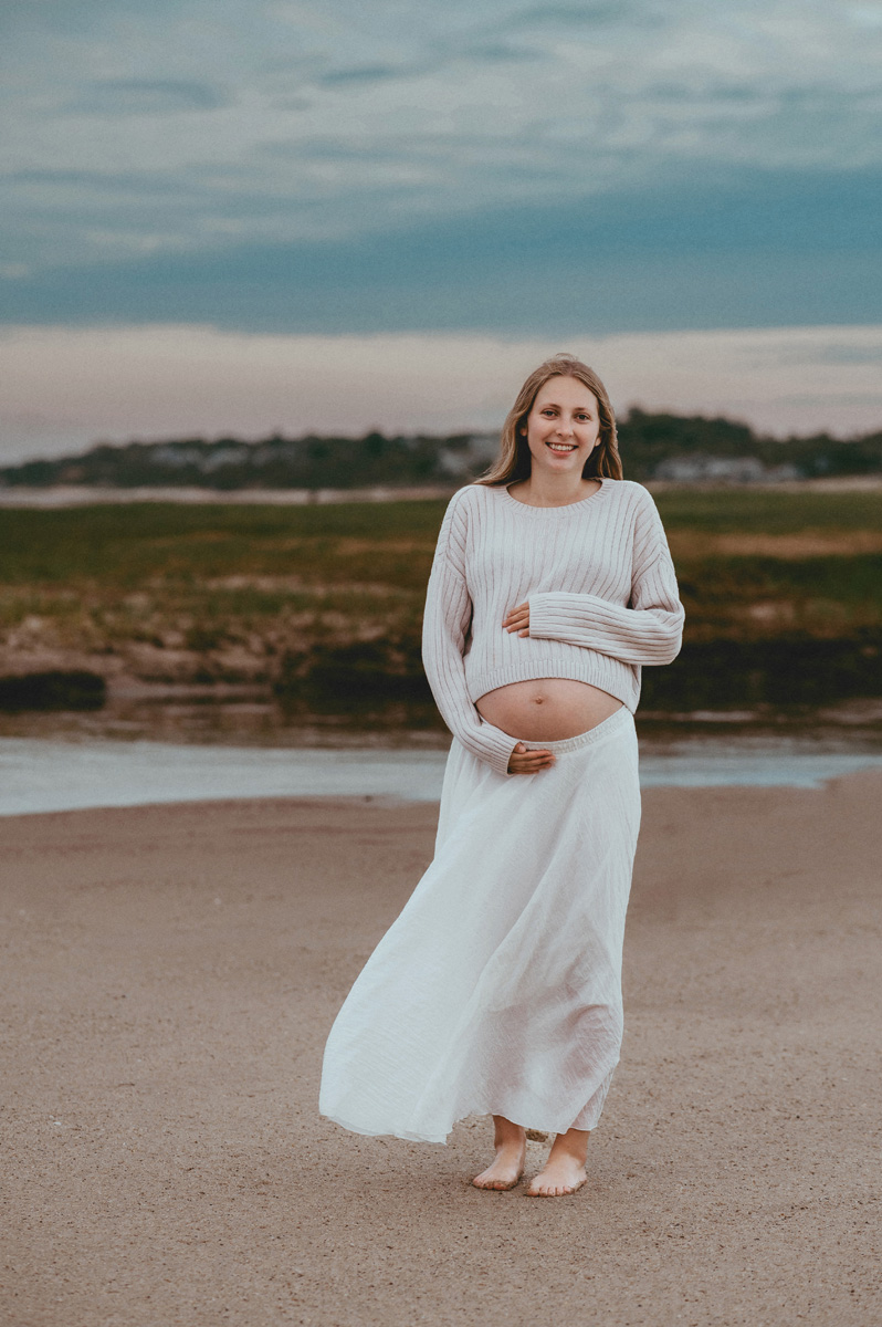 Cape Cod Maternity Photoshoot at Sunset 23 carynscanlan berrymaternity26 072