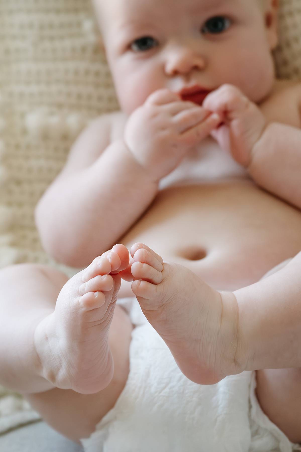 6 month old baby session on the South Shore MA scute baby toes